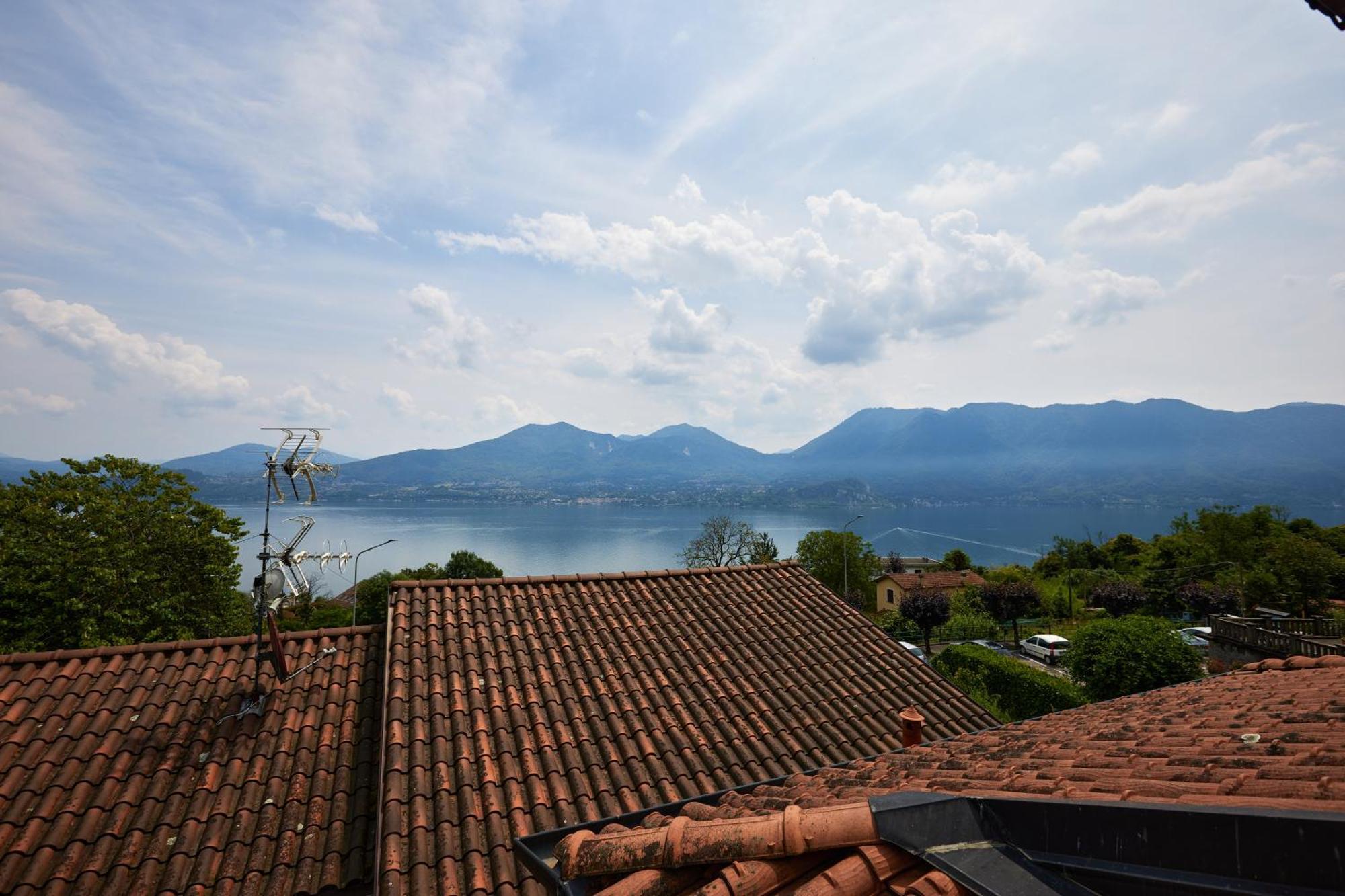 Villa Di Paese - Splendida Vista Lago Maggiore Oggebio Εξωτερικό φωτογραφία
